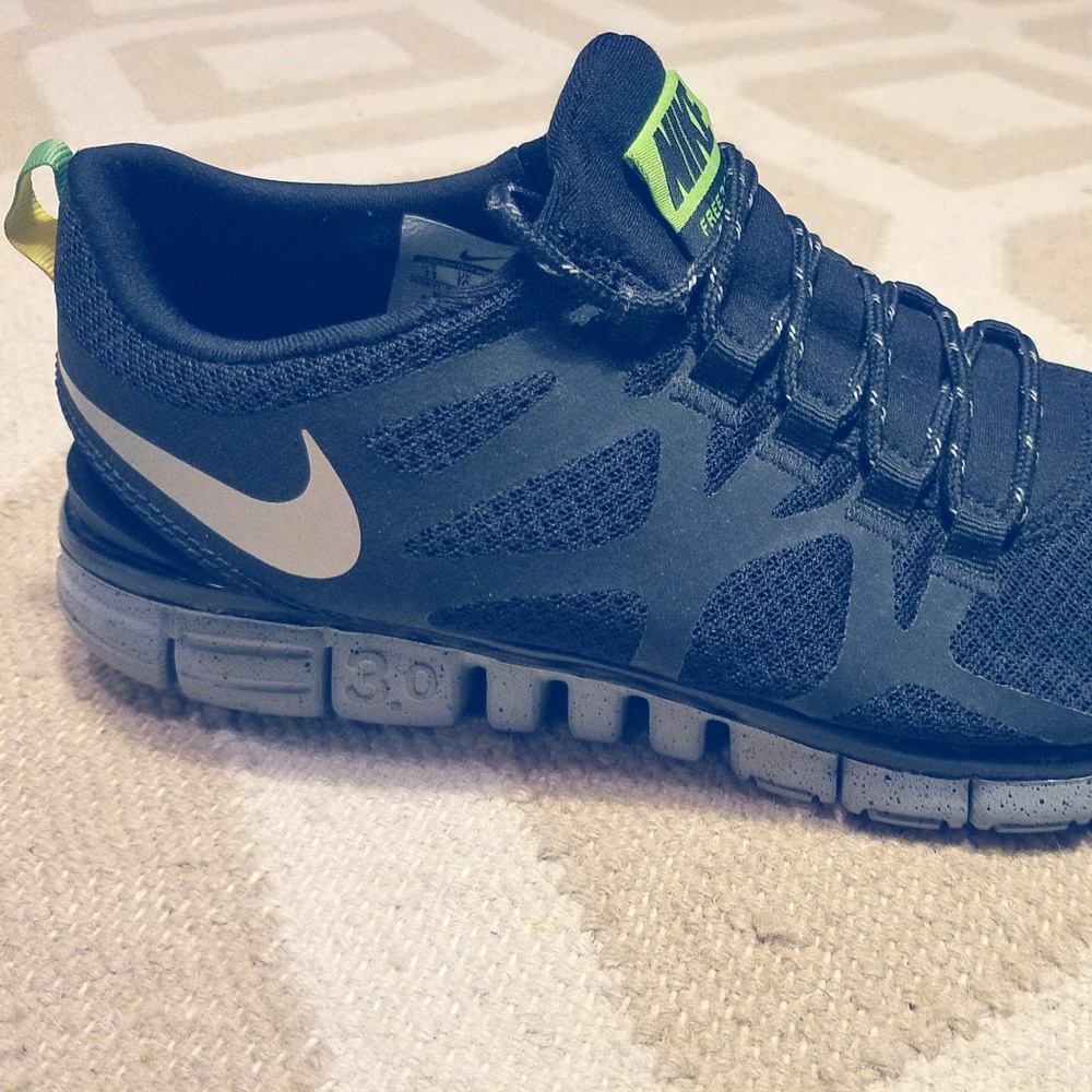 Nike Free 3.0 V3 QS Fuel (Men's 11)